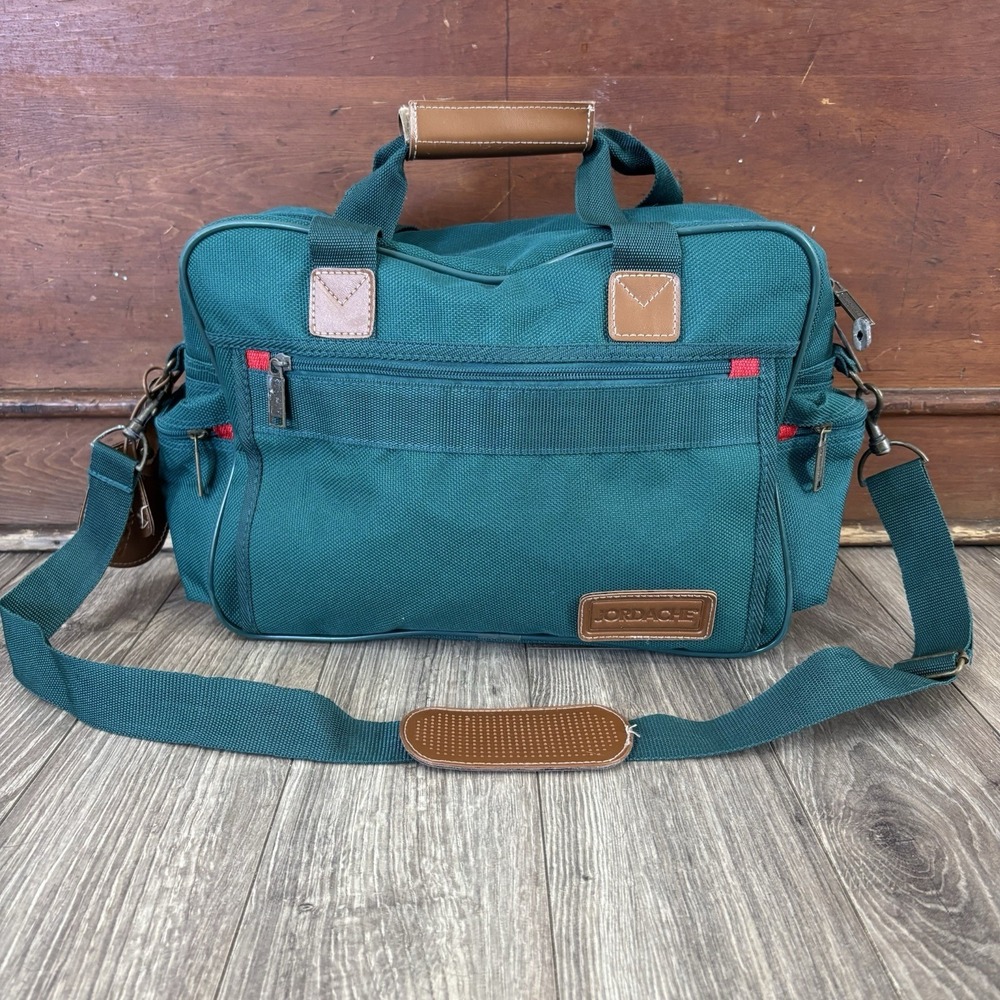 Vtg Jordache Green Carry On Overnight Duffle Craft Bag w/ Hand Strap Padlock/key